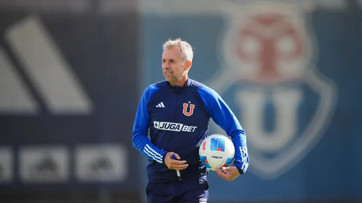 Gustavo Álvarez tiene la pelota en las manos para los cambios en la U.