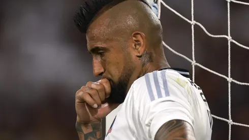Arturo Vidal aún no puede entrenar con normalidad en Colo Colo.
