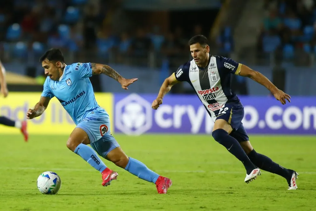 Edson Puch ante Alianza Lima. (Alex Diaz/Photosport).
