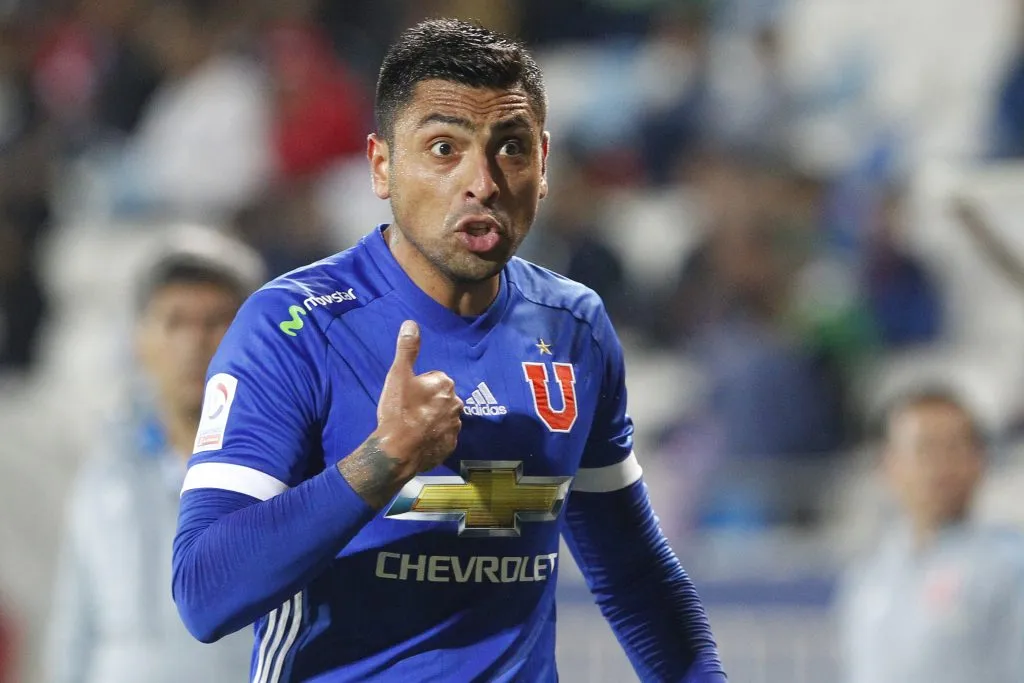 Gonzalo Jara asegura que la U encontró en Zaldivia un irremplazable en el puesto. Foto: Ramon Monroy/Photosport