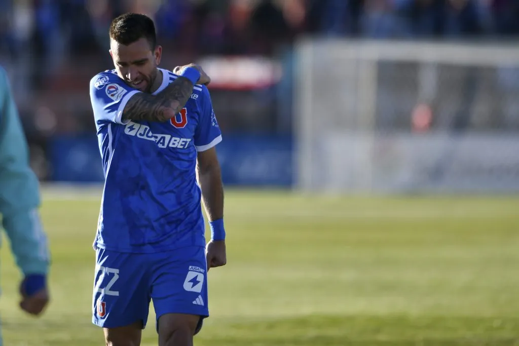 Matías Zaldivia será inyectado y dependerá del dolor si puede ser alternativa en la U. Foto: Alejandro Pizarro Ubilla/Photosport