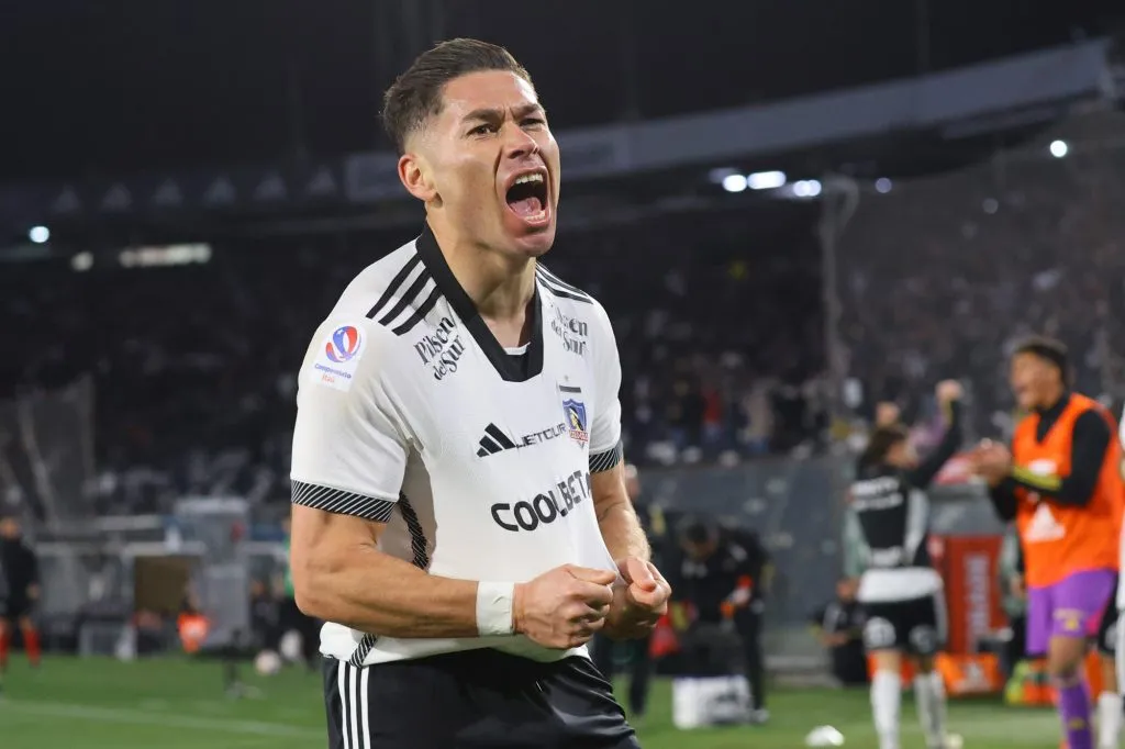 Revelan que Óscar Opazo está muy por debajo en lo físico y Almirón lo deja de considerar.