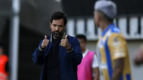 Gustavo Leal no está ni ahí con renunciar a la banca de Everton de Viña del Mar pese al mal inicio de temporada.