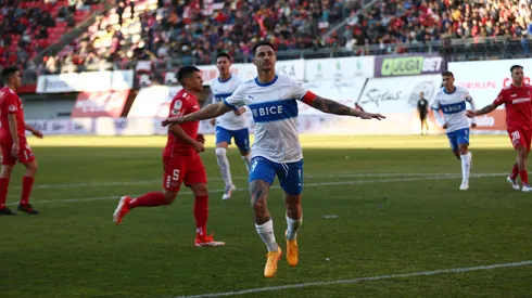 Fernando Zampedri marcó el gol de la victoria en el último enfrentamiento entre Universidad Católica y Ñublense.