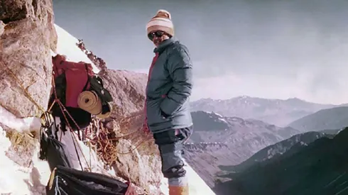 Hermanas hallan la mochila de su padre muerto en los Andes