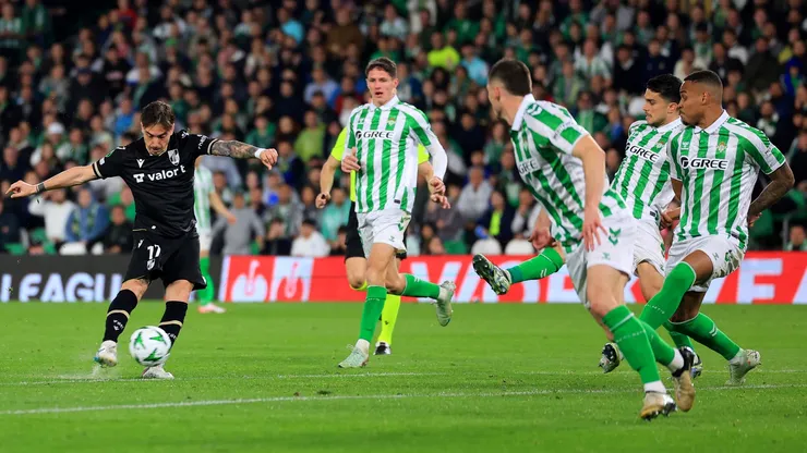 Betis de Pellegrini no pudo con el Vitória Guimarães por Conference League.