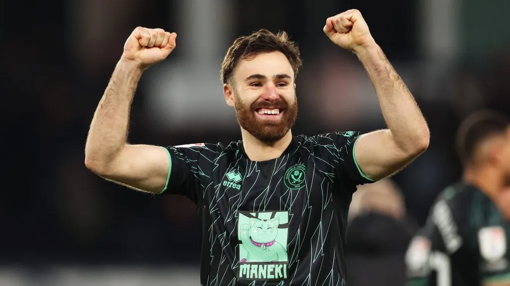 Ben Brereton ha sido figura en Sheffield United, pero ni así Ricardo Gareca lo llama. Foto: Getty Images.