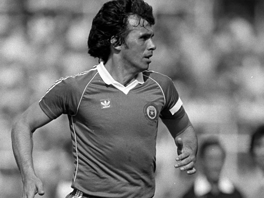 Elías Figueroa es el mejor jugador chileno de la historia para las principales ´IA´. (Foto: LaRoja.cl)