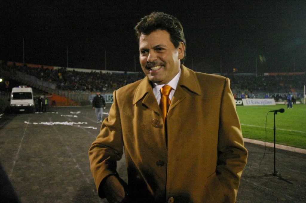 Jorge Garcés estuvo en el lugar de Gareca y dirigió a la Selección Chilena en 2001 (Photosport)