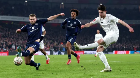 Declan Rice y Matthijs de Ligt en el último juego entre Arsenal y Manchester United en la FA Cup.