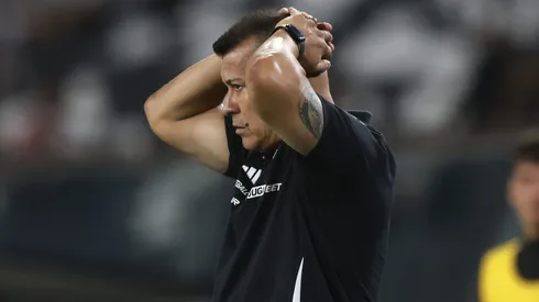 Jorge Almirón se verá muy afectado en Colo Colo por la selección chilena.