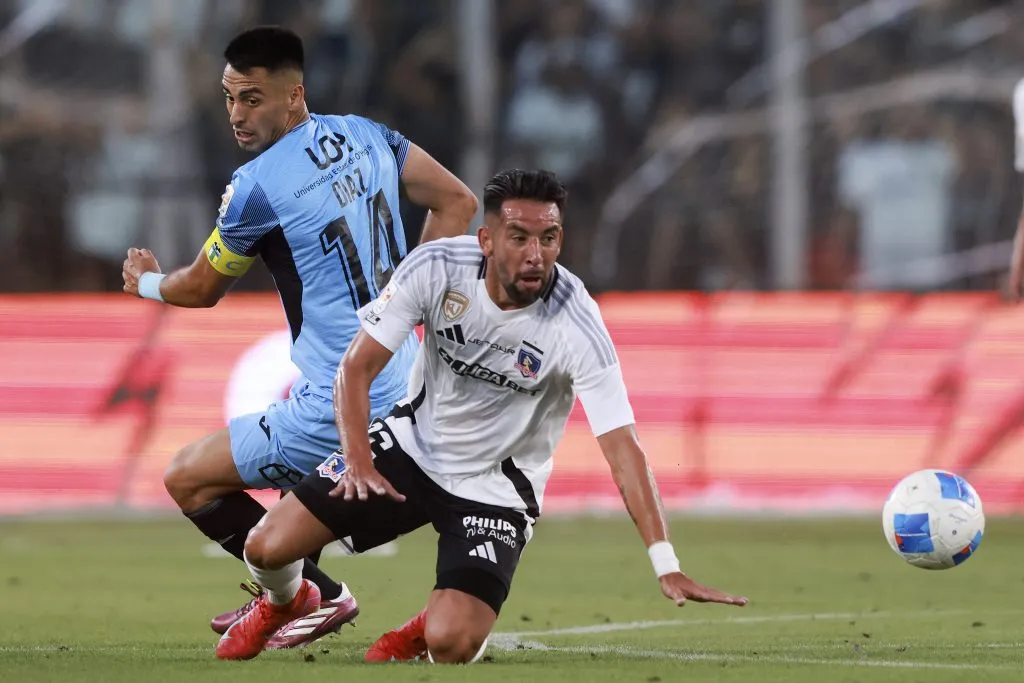 Colo Colo espera tener su cancha al 100 por ciento en el duelo con Everton luego de semanas con problemas. Foto: Photosport.