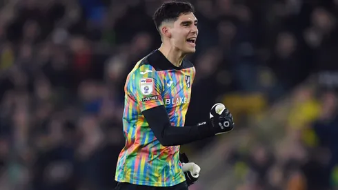 Vicente Reyes debutó como titular en Inglaterra.