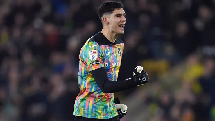 Vicente Reyes debutó como titular en Inglaterra.