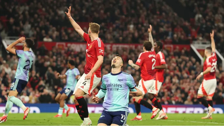 Empate con sabor a derrota para Manchester United y Arsenal, igualdad con aroma a título para Liverpool.