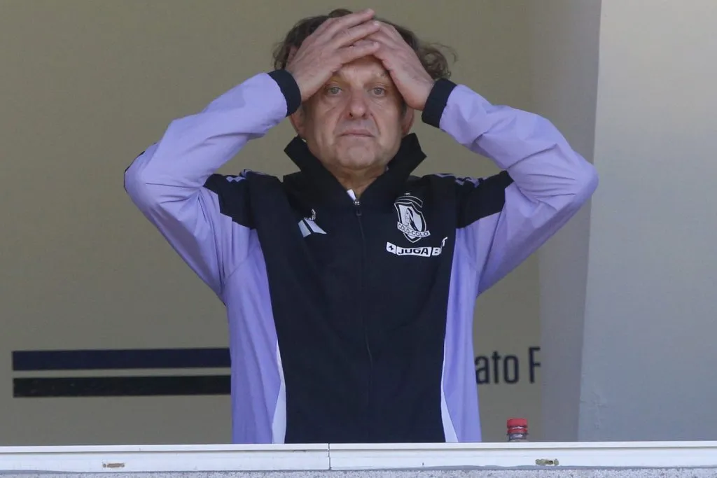Aníbal Mosa puede perder su cargo en Colo Colo. Foto: Marco Vasquez/Photosport