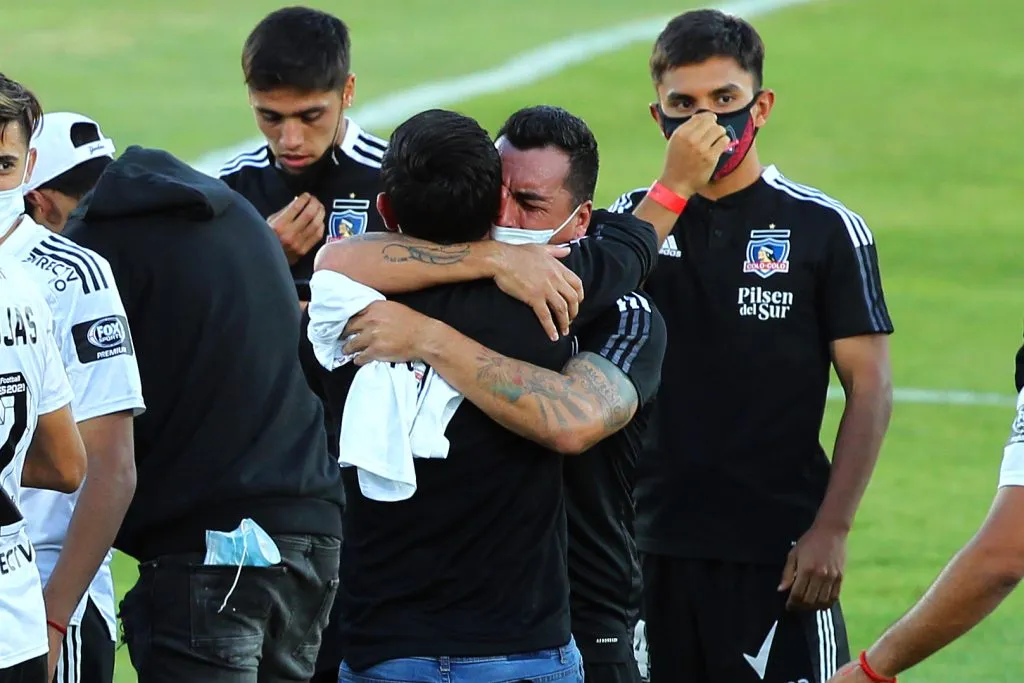Esteban Paredes explotó en llanto luego que Colo Colo se salvara del descenso. | Foto: Photosport.