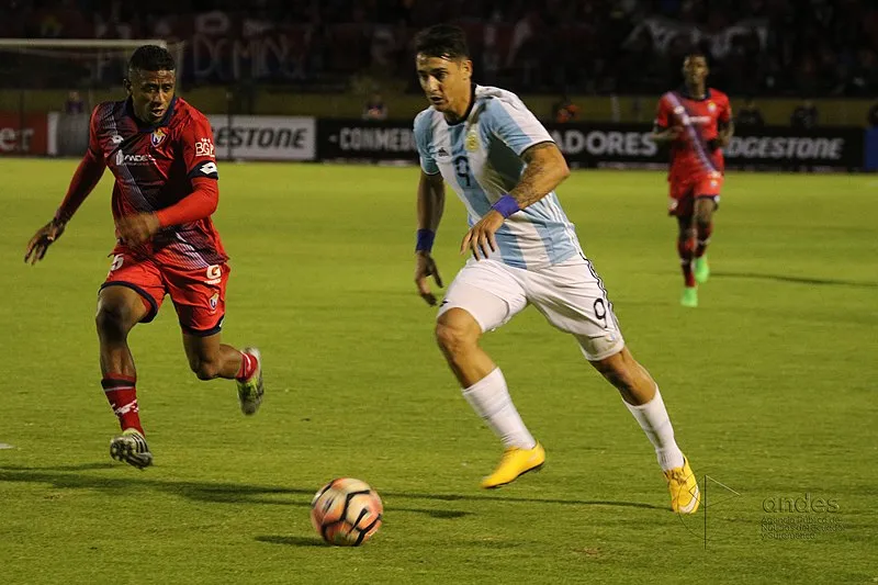 Fernando Zampedri con la camiseta de la Selección Argentina.