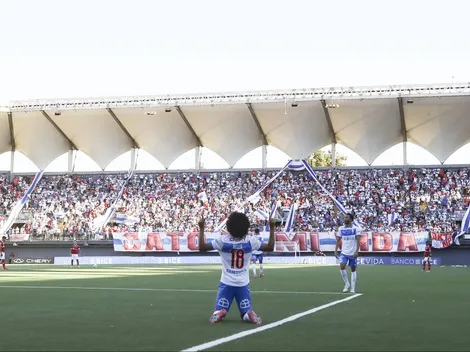 La banda k-pop que deja sin estadio regalón al fútbol chileno