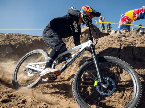 Pedro Burns inició con podio su exigente 2025 de descenso