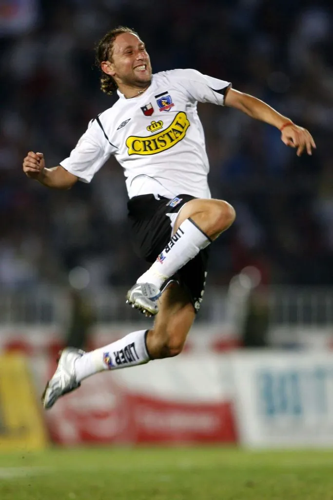 Así celebró Luis Mena su golazo ante Audax Italiano. (ANDRES PINA/PHOTOSPORT).