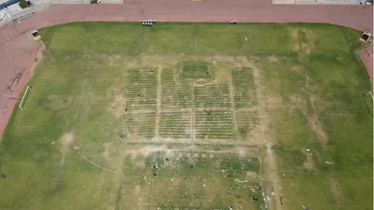 Así lucía hace poco el terreno de juego.