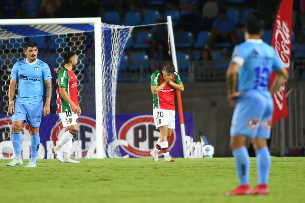 Gonzalo Tapia tuvo una noche de mucha emoción en el Tierra de Campeones. (Alex Diaz/Photosport).