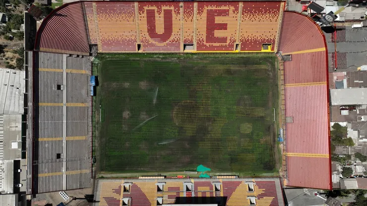 Lamentable estado del césped del Estadio Santa Laura.
