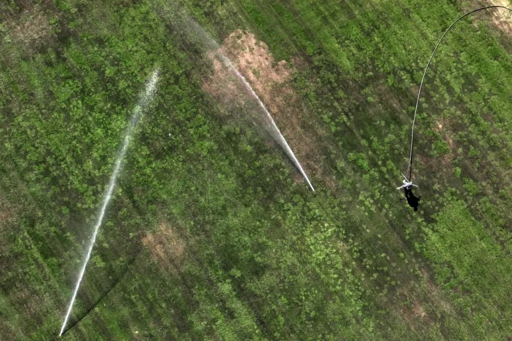 El detalle del daño a la cancha del Santa Laura (Photosport)