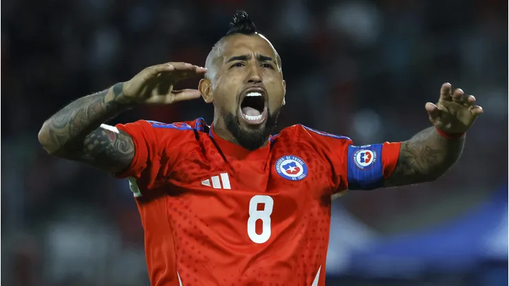 Arturo Vidal hace todo lo posible para llegar bien a las eliminatorias con Chile.