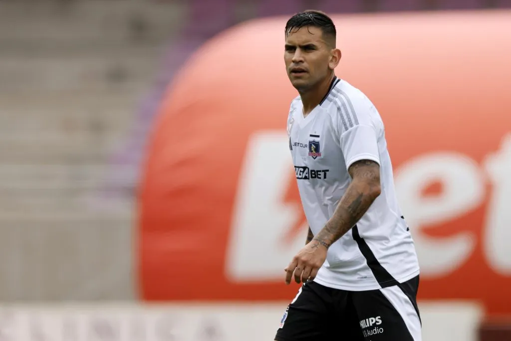 Sebastián Vegas se ganó una camiseta de titular en Colo Colo apenas llegó como refuerzos a inicios de año. ¿Se merecía su lugar en la selección chilena? | Foto: Photosport.