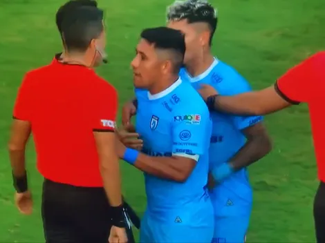 Árbitro mochero fue a buscar el encontró con jugador de Iquique