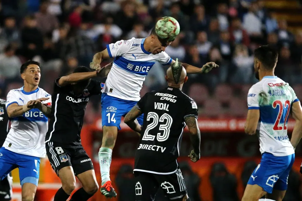 El clásico entre U. Católica y Colo Colo fue suspendido | Photosport