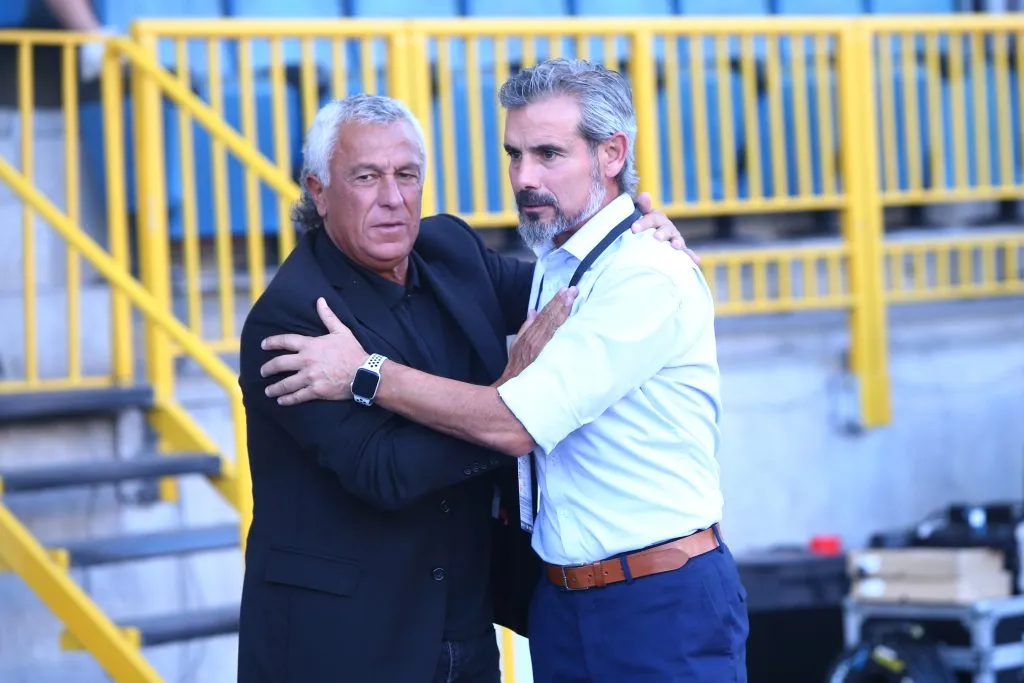 El Pipo Gorosito y Miguel Ramírez en Iquique. (Alex Diaz/Photosport).