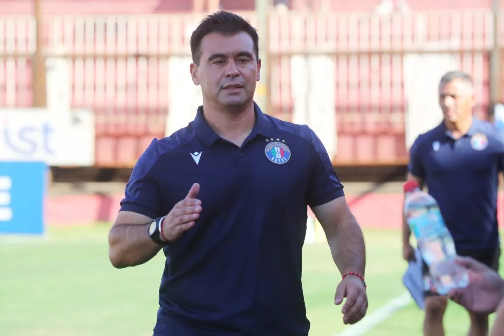 Juan José Ribera nunca ha perdido ante Universidad de Chile como DT de Audax Italiano. | Foto: Photosport.