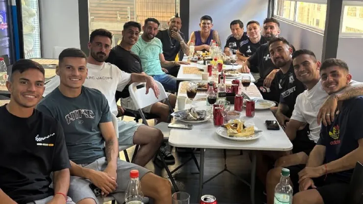 El plantel de Colo Colo tuvo una comida antes de que los seleccionados se fueran a la Roja.