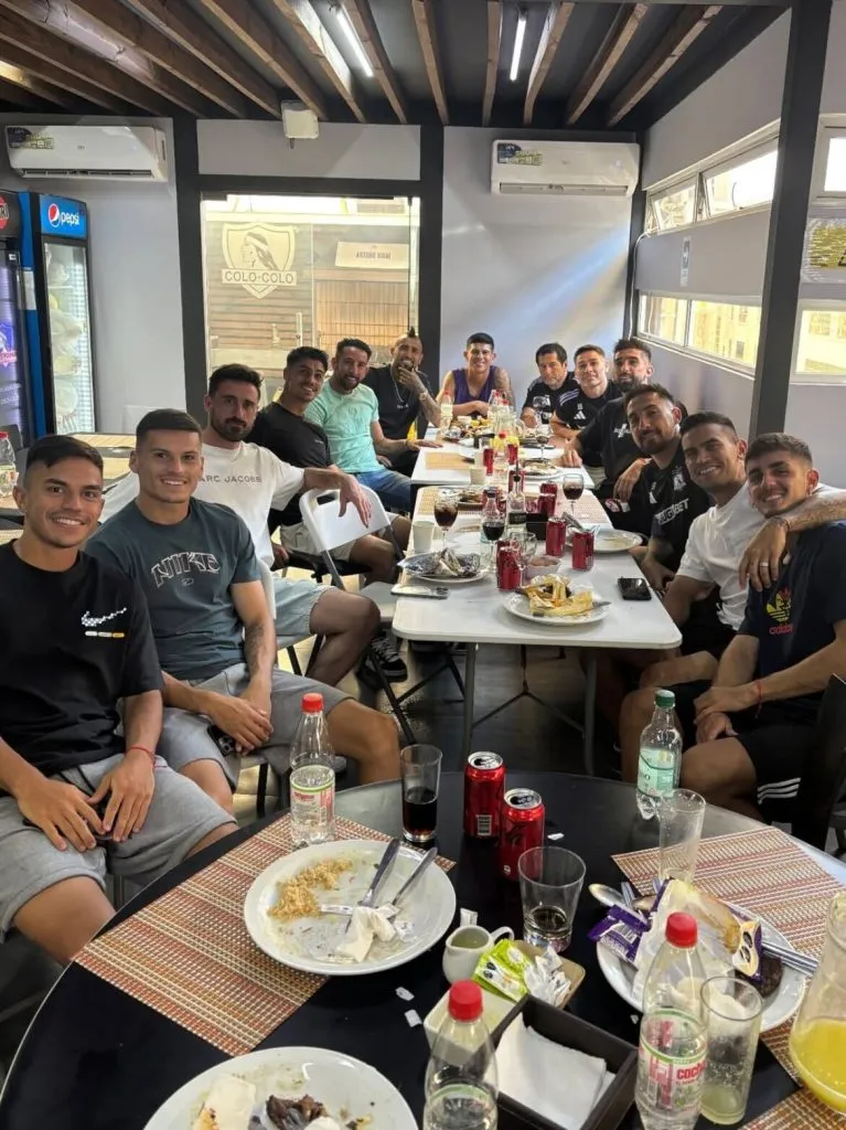 Sin Brayan Cortés, los seleccionados de Colo Colo tuvieron una comida antes de sumarse a la Roja. Foto: Instagram.