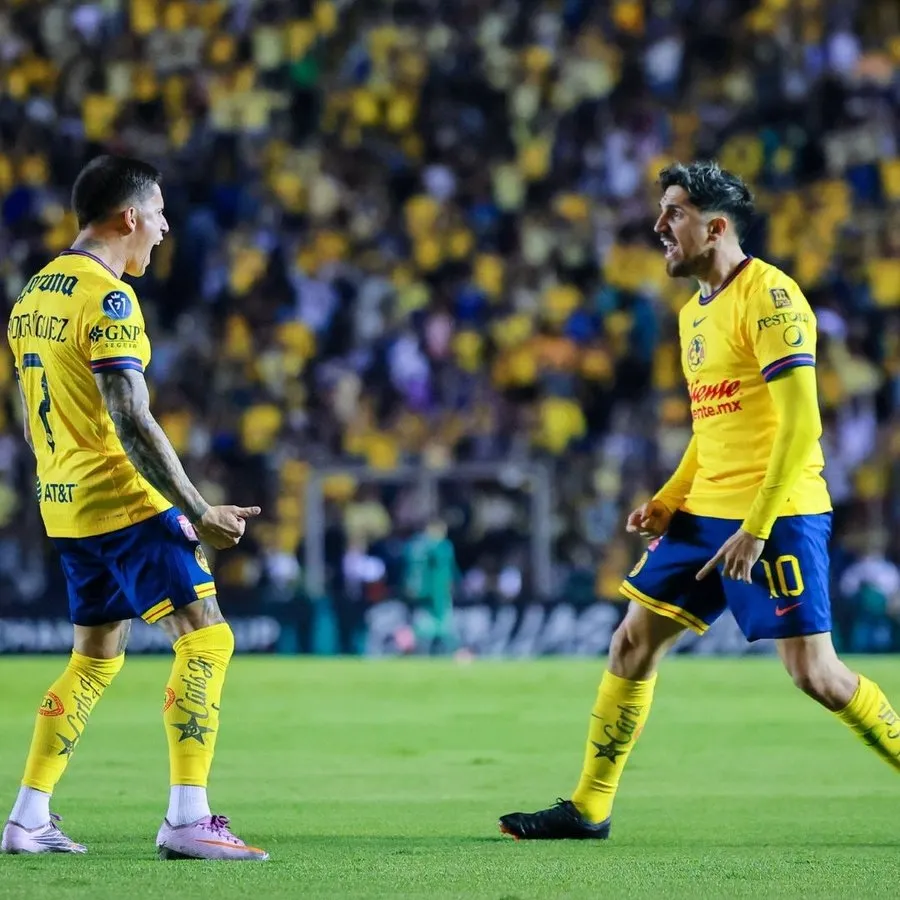 Valdés celebra junto a Rodríguez