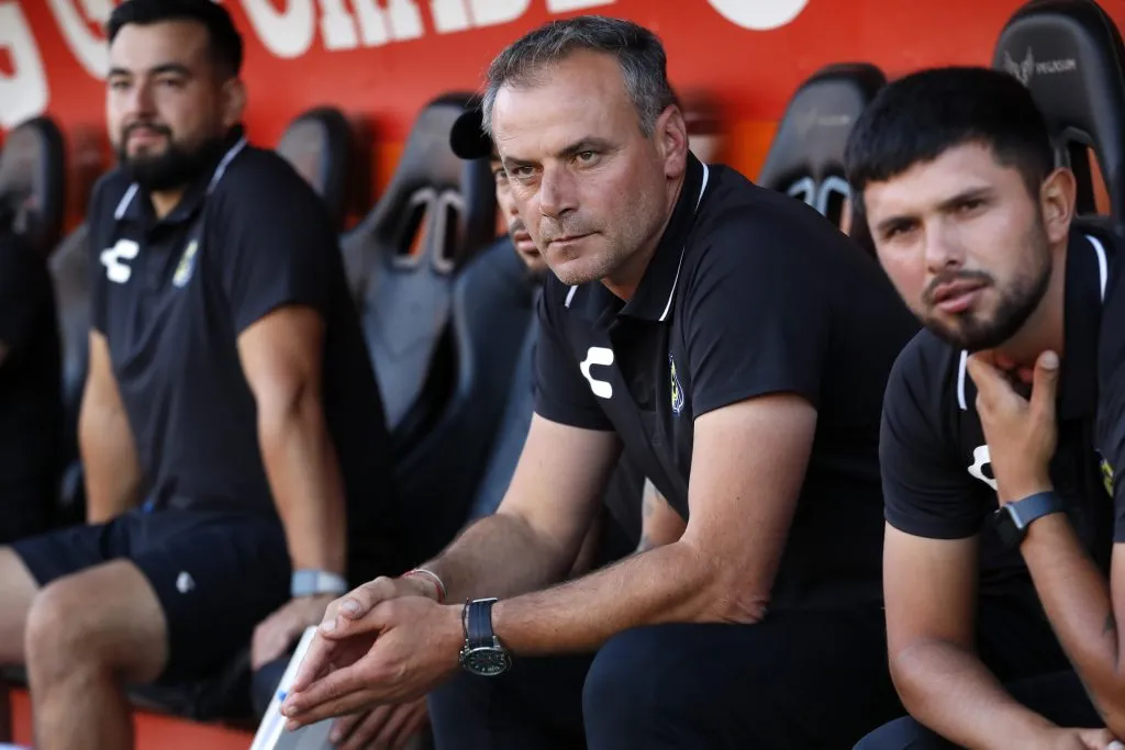 Gustavo Dalsasso vuelve a ser DT interino de Everton | Photosport