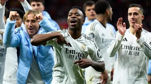 Vinicius Junior celebra la victoria del Real Madrid ante el Atlético de Madrid.