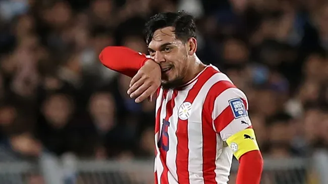 Figura de Paraguay se perdería la próxima fecha doble de Eliminatorias. Foto: Getty Images.