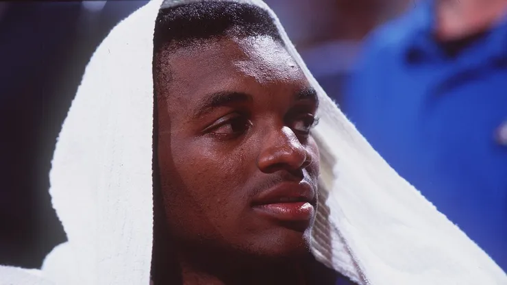 Oliver Miller de los Phoenix Suns en 1994.