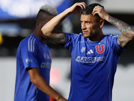 La U advierte a la Roja por el estado de Charles Aránguiz