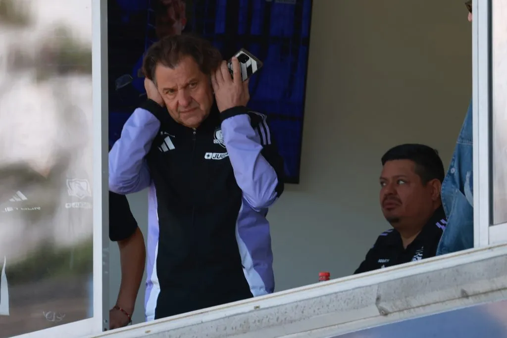 Aníbal Mosa en problemas. Foto: Eduardo Fortes/Photosport