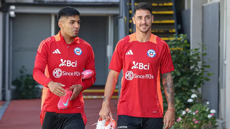 Fernando Zampedri en el primer entrenamiento de la Roja.