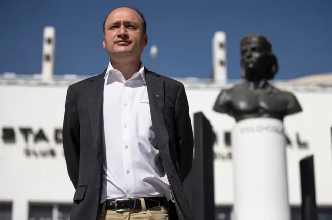 Edmundo Valladares volvió a la presidencia del CSD Colo Colo. 