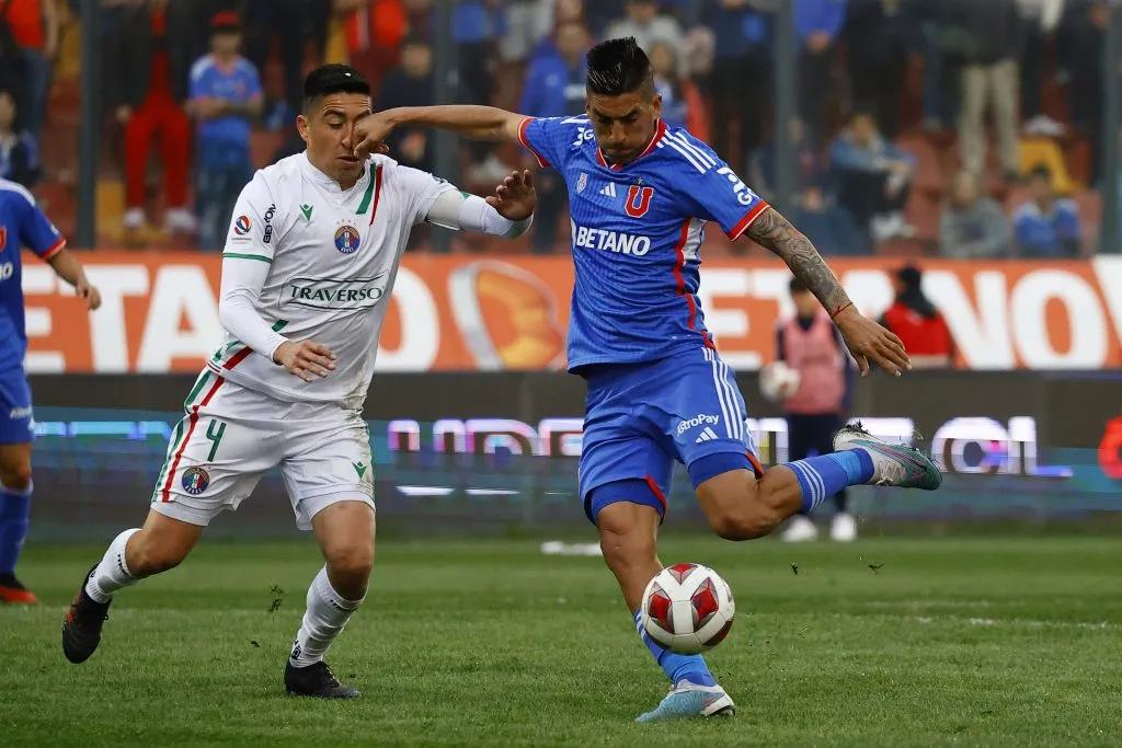 DT de la U no contesta pregunta de “Mourinho” y deja en suspenso la formación de la U.