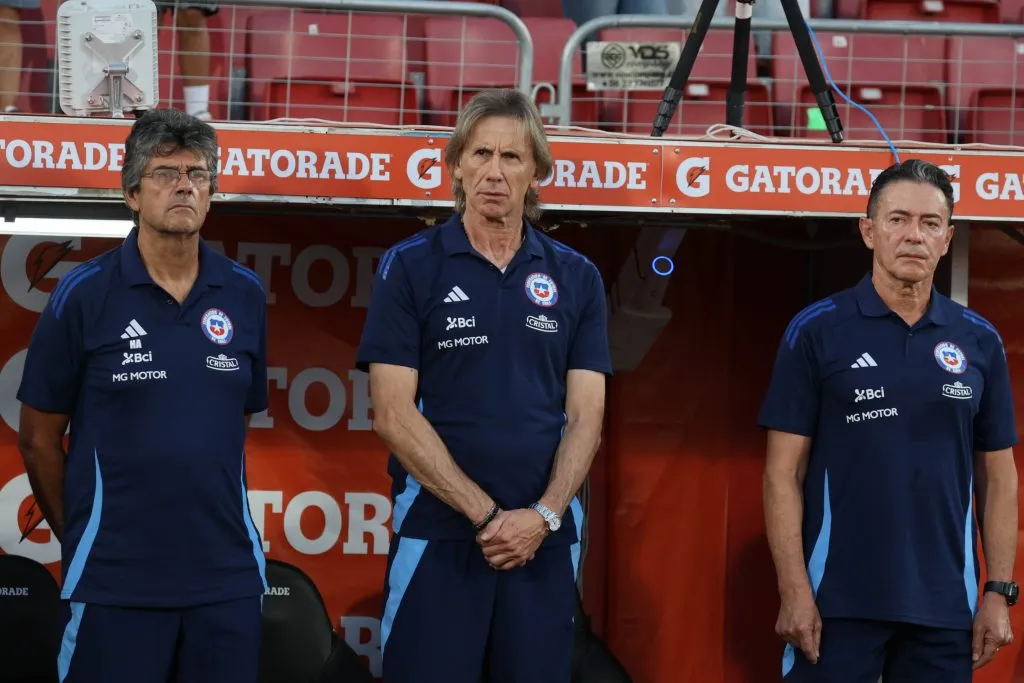Ricardo Gareca piensa en el Toro Zampedri como titular por sobre Eduardo Vargas.