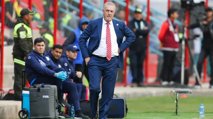 Gustavo Alfaro prepara la nómina de Paraguay.