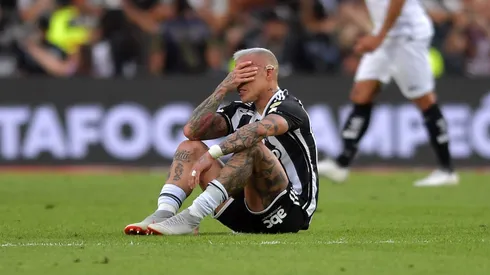 Eduardo Vargas viene del fútbol brasileño, de sonar en Universidad de Chile, y recalar en Nacional de Uruguay.